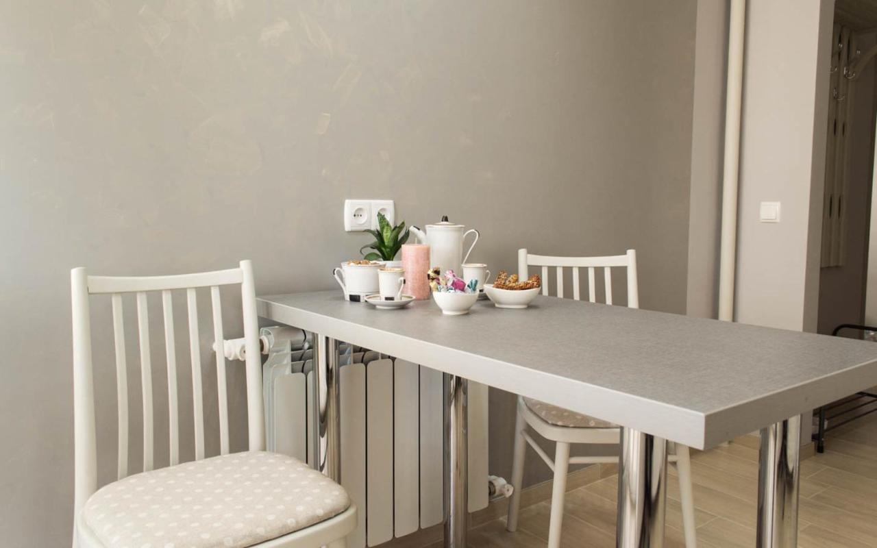 Cozy 2-Room Apartment On Zhvanetsky Boulevard Odessa Eksteriør billede