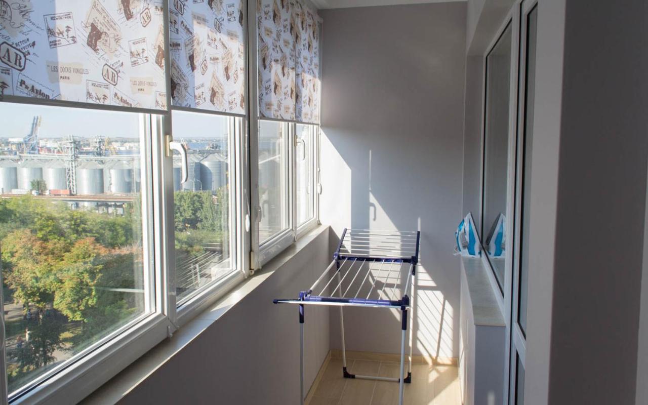 Cozy 2-Room Apartment On Zhvanetsky Boulevard Odessa Eksteriør billede