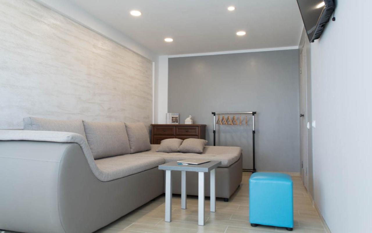 Cozy 2-Room Apartment On Zhvanetsky Boulevard Odessa Eksteriør billede